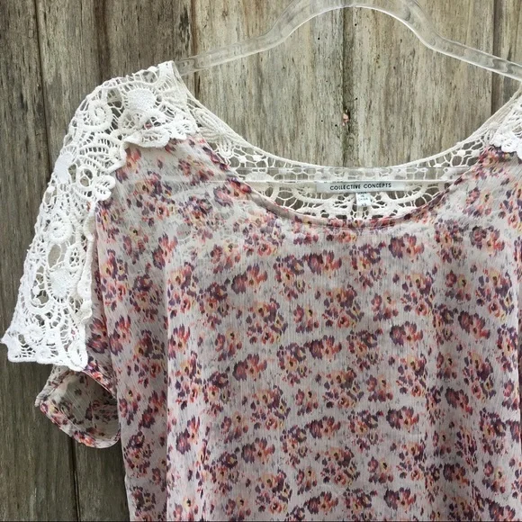 Collective Concepts Sheer Pastel Floral Scoop Neck Short Sleeve Blouse XS - Picture 3 of 5